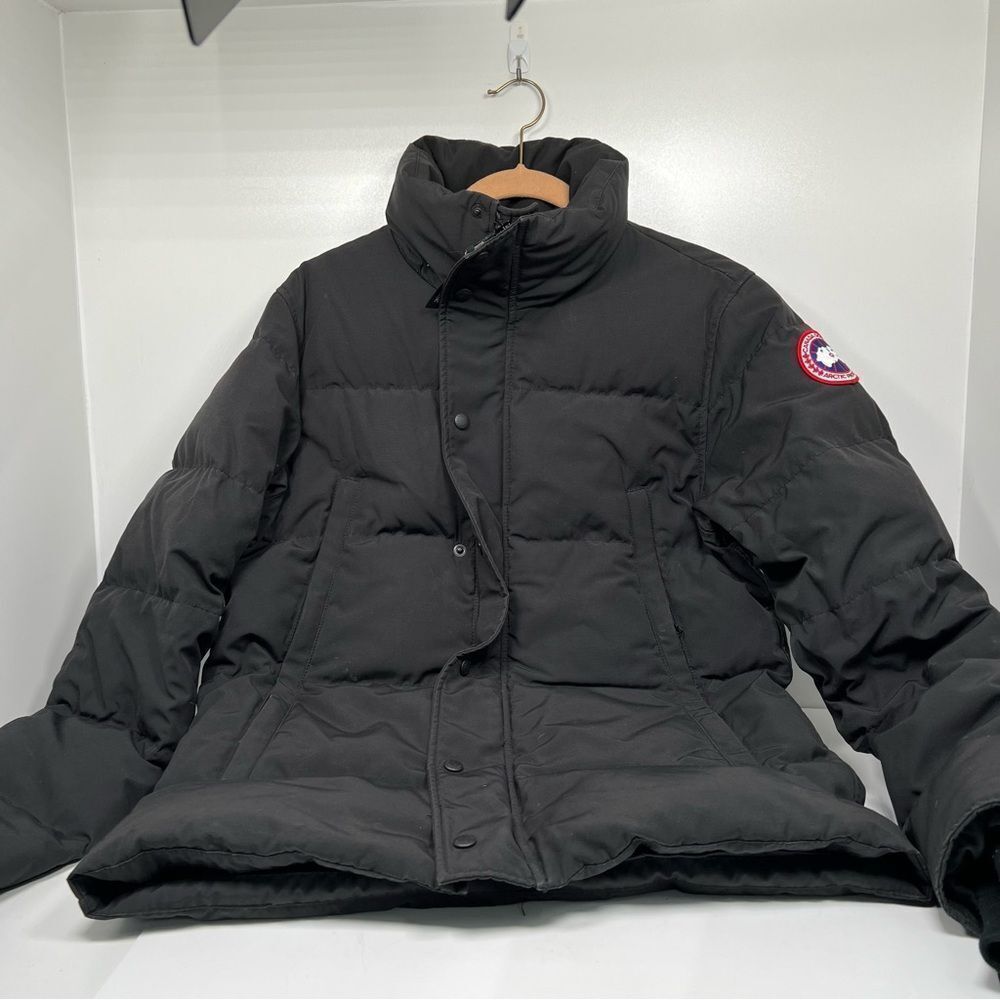 Canada Goose Women's Black Puffer Down Winter Jacket Size M - Picture 3 of 14